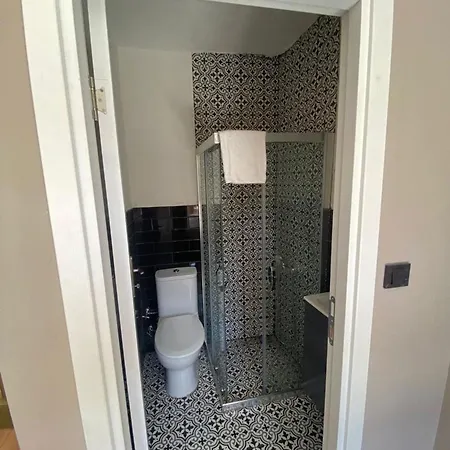 Δωμάτια σε οικογενειακή κατοικία Nest Ortakoey *