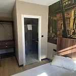 Nest Ortakoey Homestay